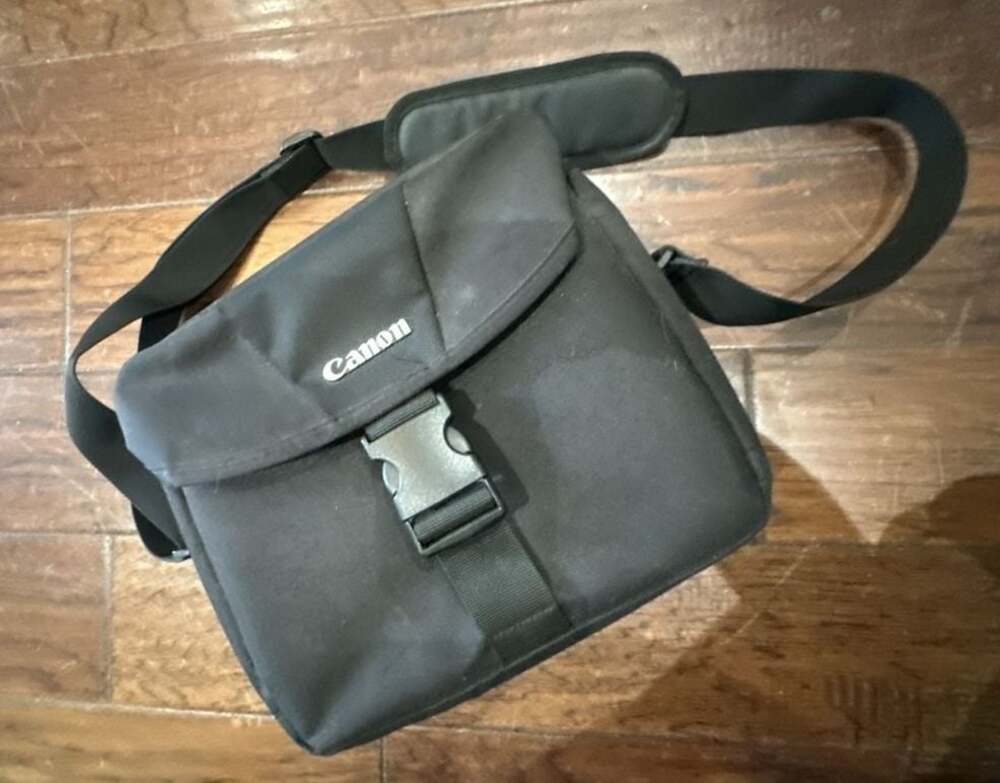 Canon Black Padded Camera Carry Shoulder Bag with Adjustable Strap